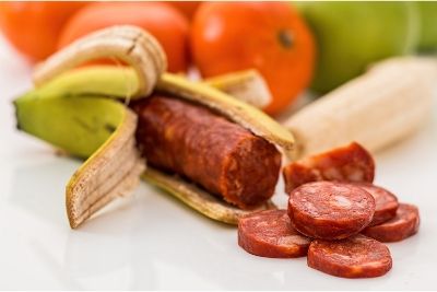 VERO o FALSO?  Miti alimentari e proverbi fantasiosi